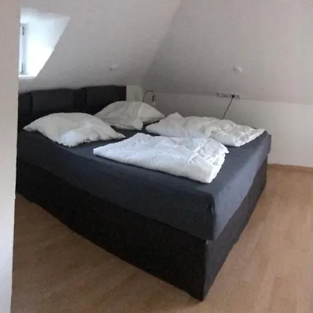 Stadtnah Im Dg Lägenhet Würzburg